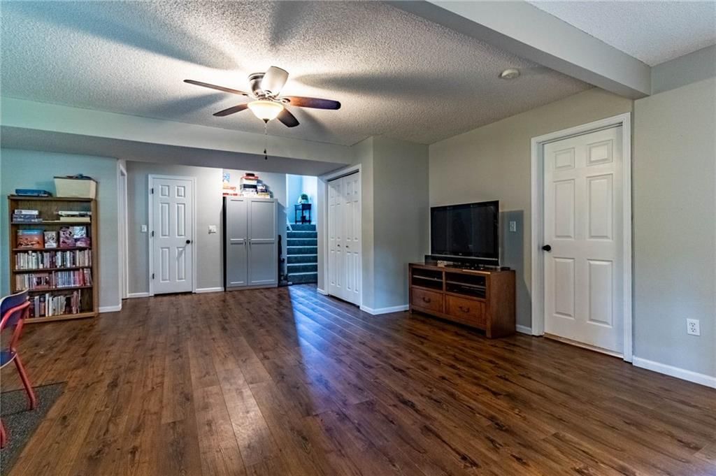 816 Hazelwood Court — photo 31