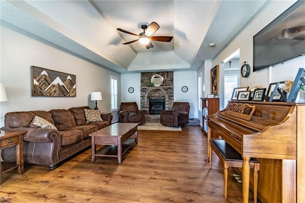816 Hazelwood Court — photo 8