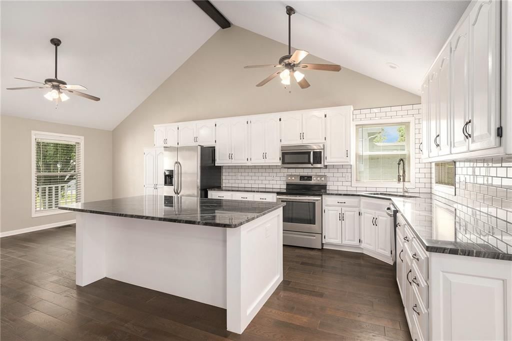 412 Fletcher Drive — photo 8