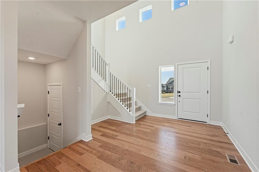 17123 W 197th Street — photo 2