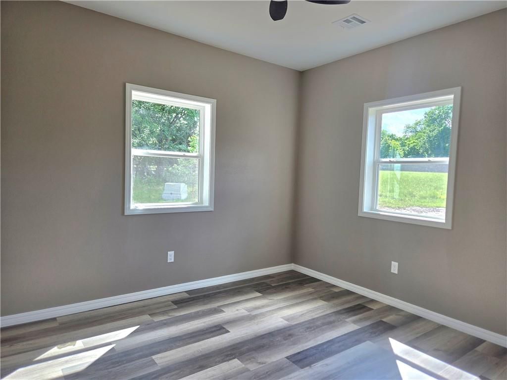 1101 Lakewood Drive — photo 13