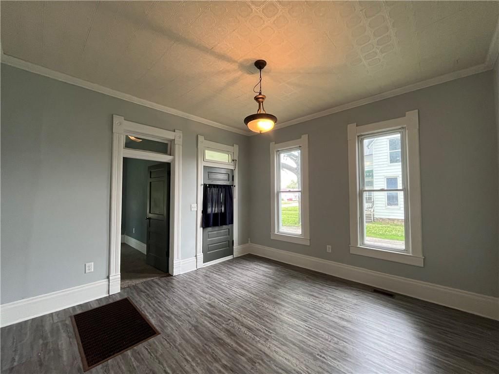 107 S Delaware Street — photo 10