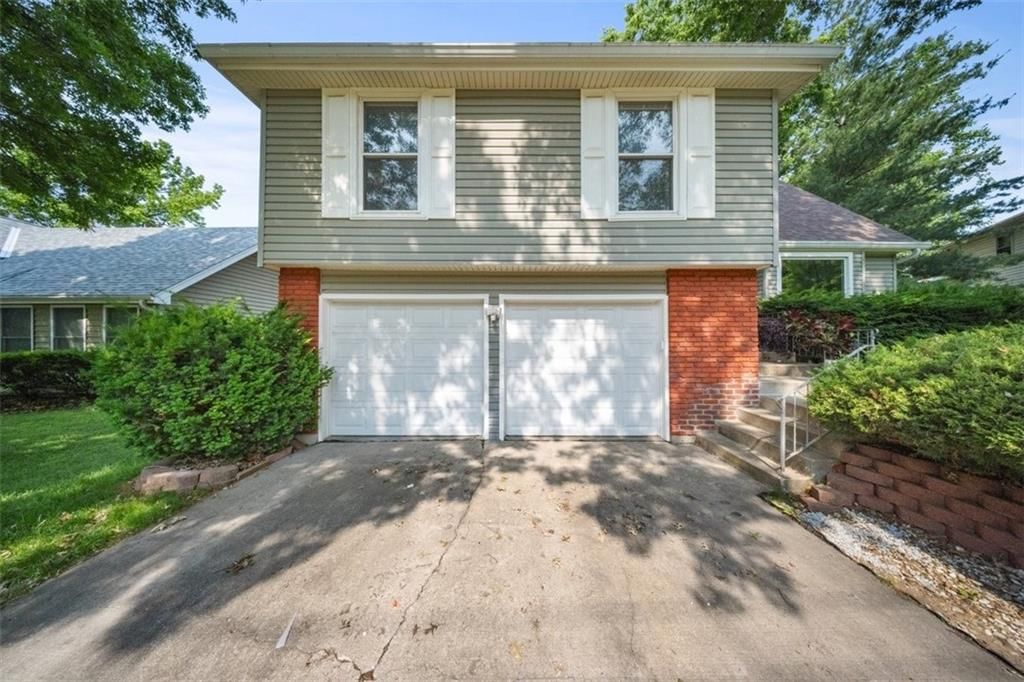 10052 ROSEHILL Road — photo 2