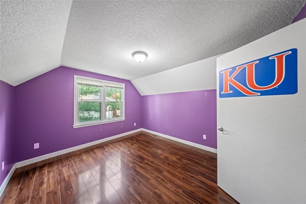 10052 ROSEHILL Road — photo 15