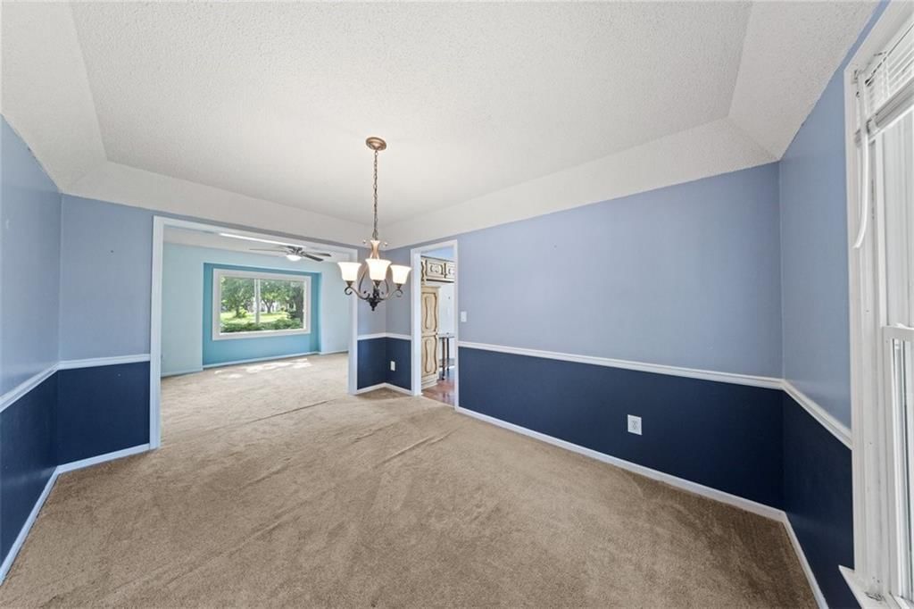 10052 ROSEHILL Road — photo 4