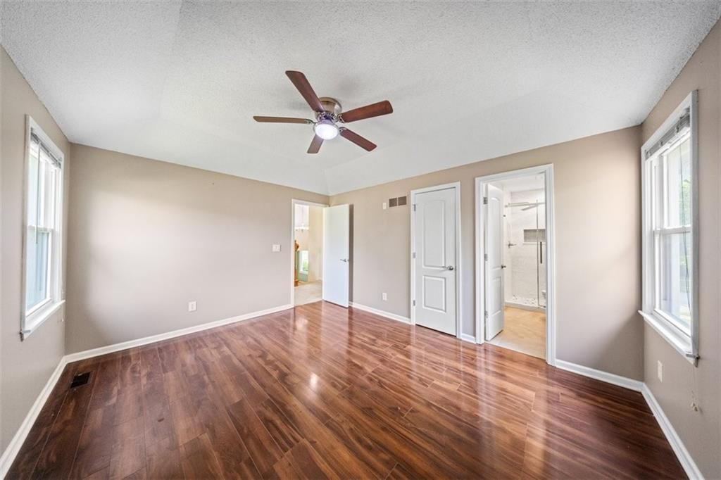 10052 ROSEHILL Road — photo 10