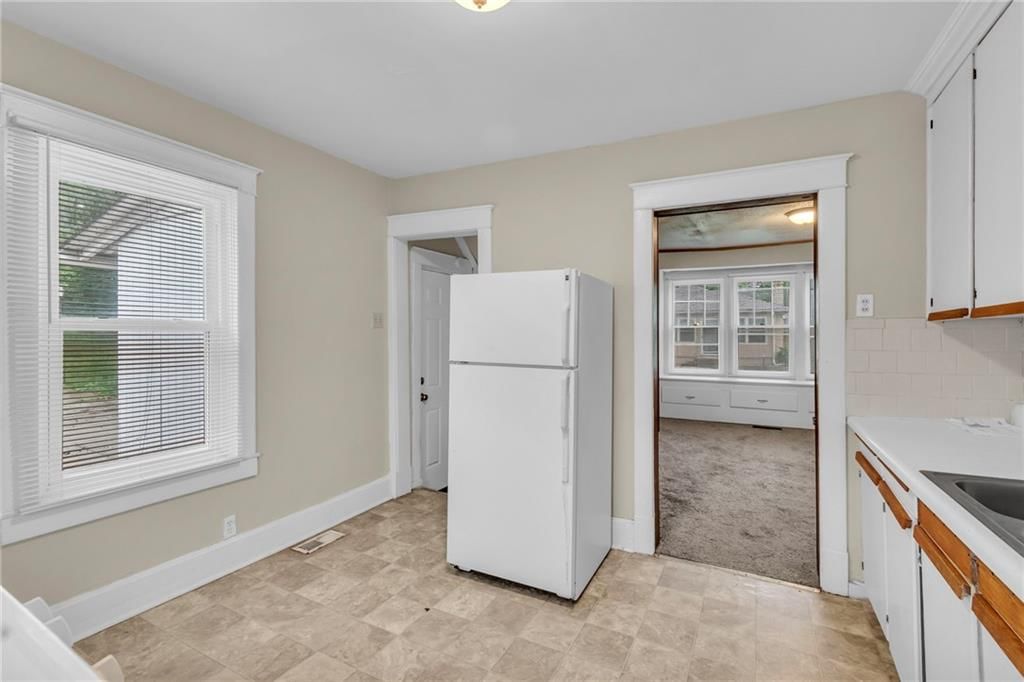 1403 S STERLING Avenue — photo 11