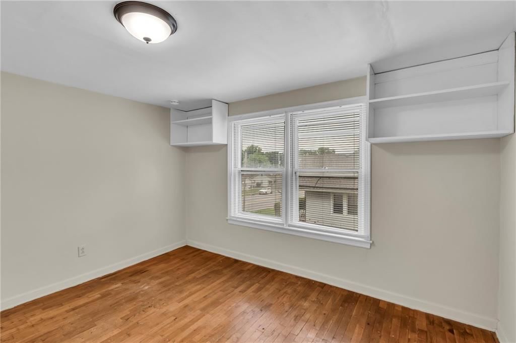 1403 S STERLING Avenue — photo 18