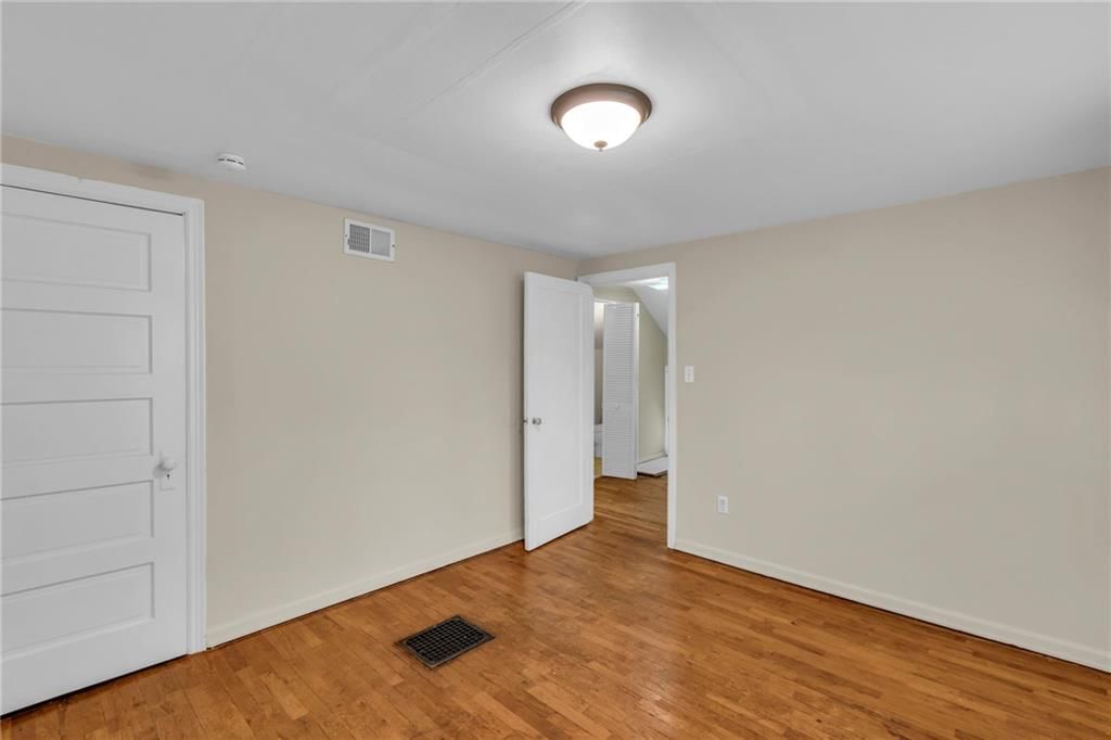 1403 S STERLING Avenue — photo 19