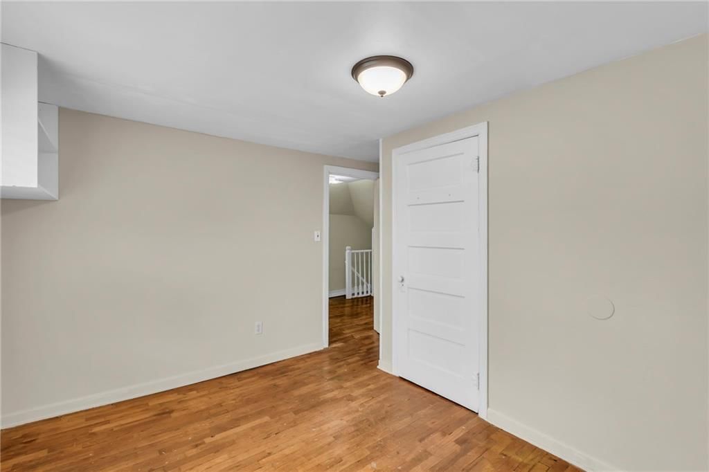 1403 S STERLING Avenue — photo 20