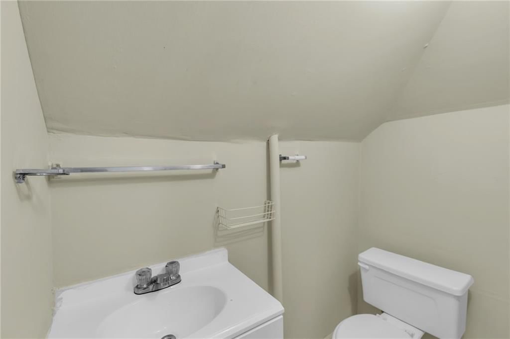 1403 S STERLING Avenue — photo 21
