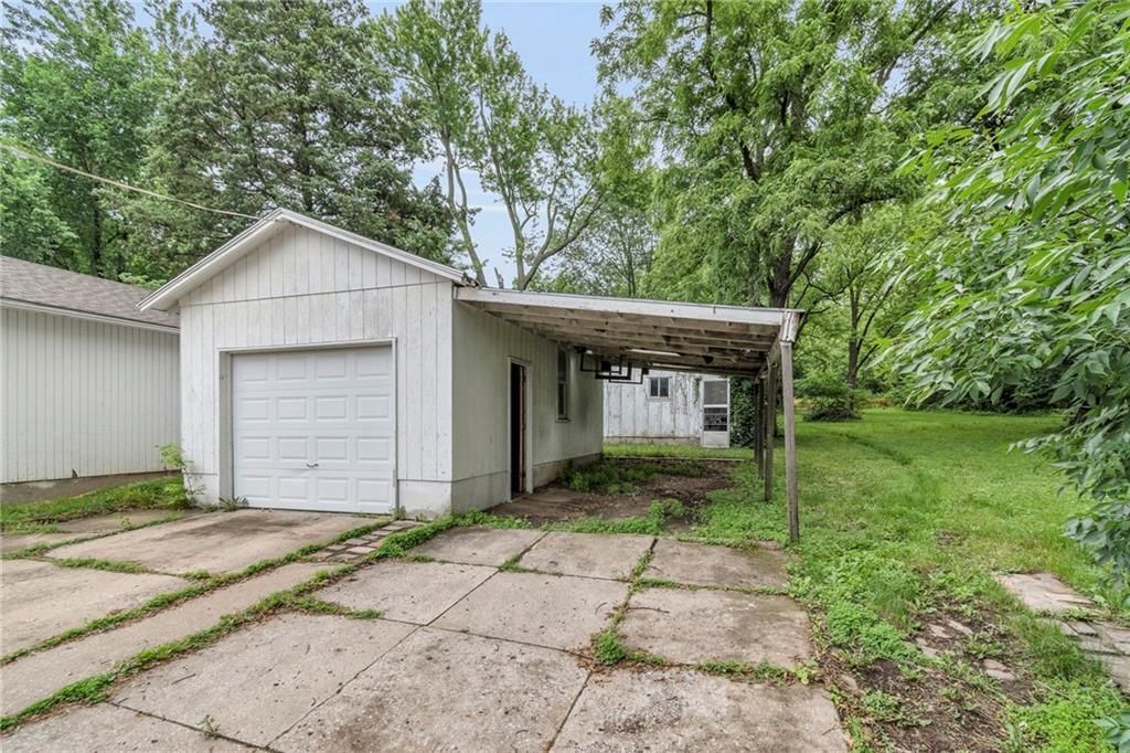 1403 S STERLING Avenue — photo 23