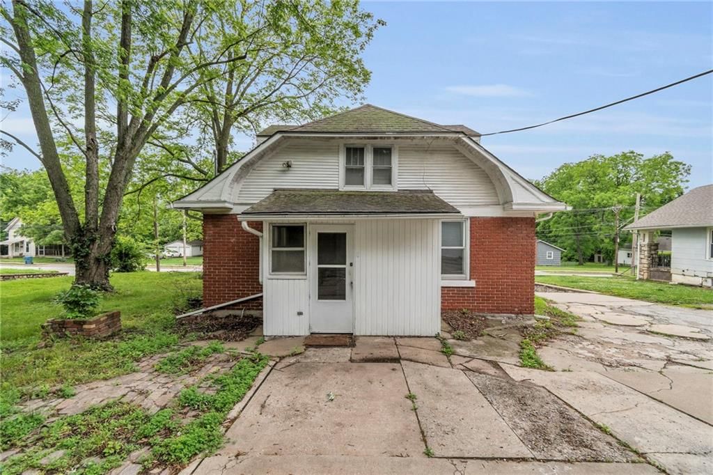 1403 S STERLING Avenue — photo 26