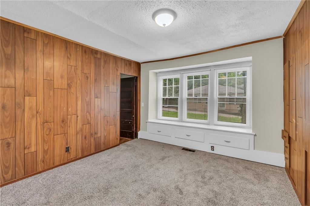 1403 S STERLING Avenue — photo 7
