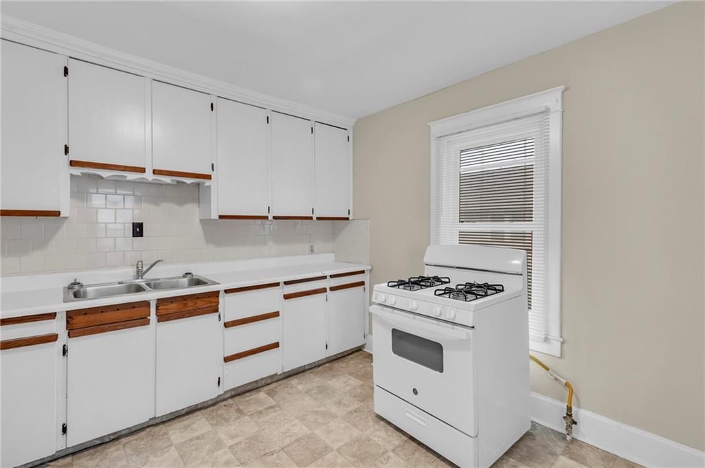 1403 S STERLING Avenue — photo 10