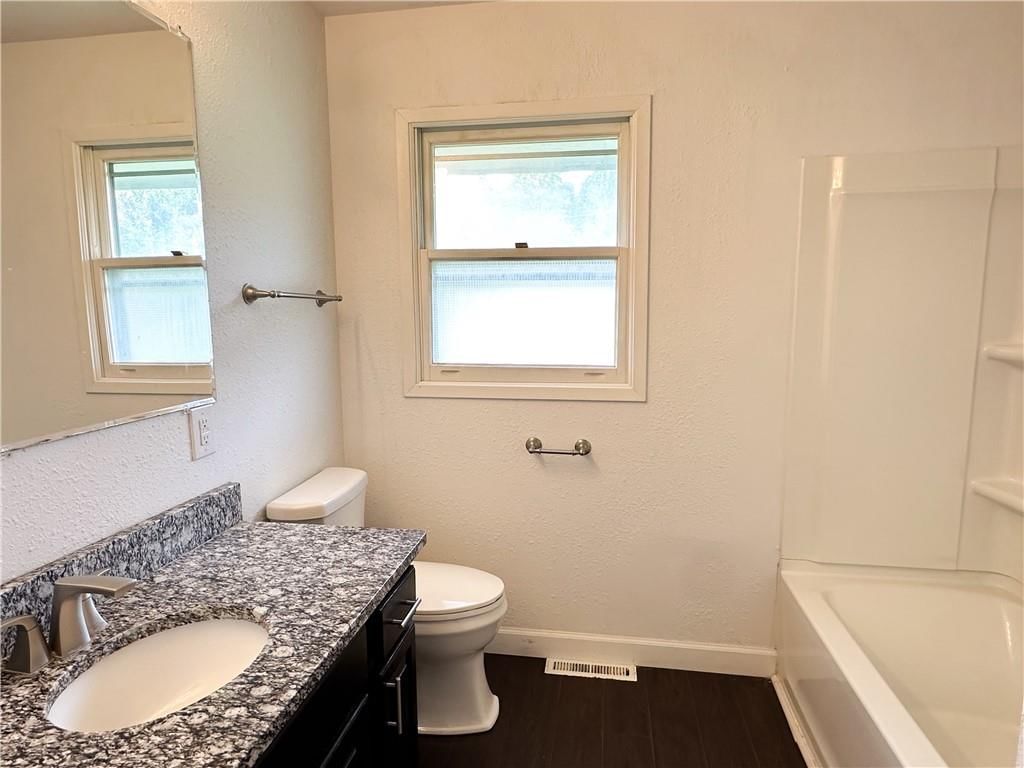 609 N Broadway Street — photo 13