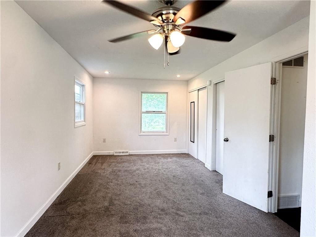 609 N Broadway Street — photo 15