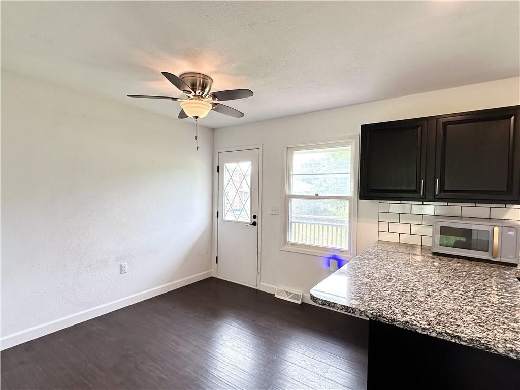 609 N Broadway Street — photo 9