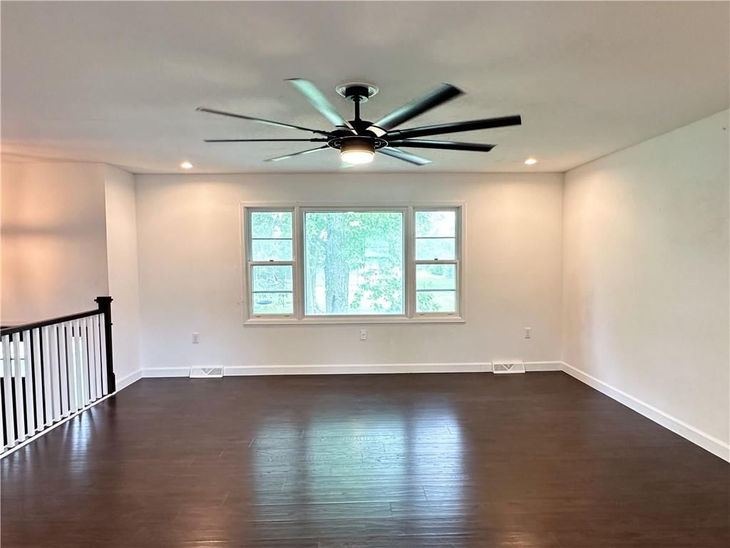 609 N Broadway Street — photo 10