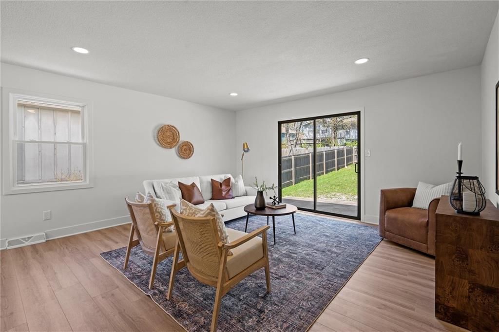 2501 NW Kingsridge Drive — photo 5