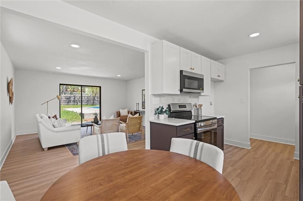 2501 NW Kingsridge Drive — photo 9