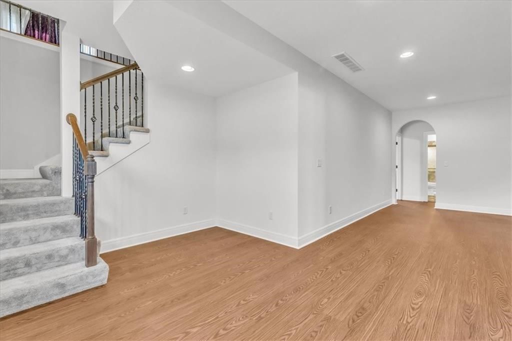 1718 NE Chapel Woods Drive — photo 16