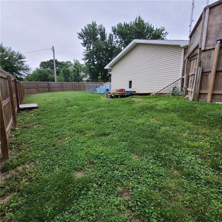 1525 DUNCAN Street — photo 12