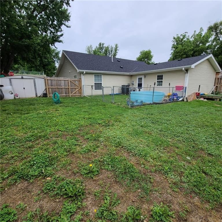 1525 DUNCAN Street — photo 14