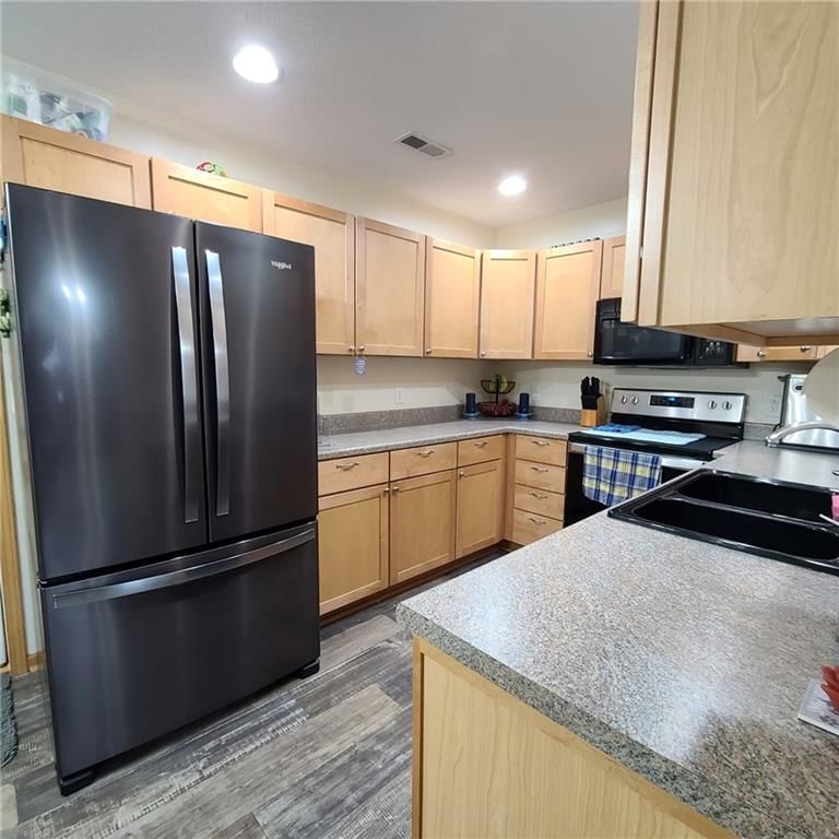 1525 DUNCAN Street — photo 19