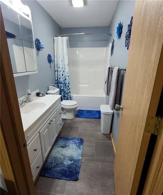1525 DUNCAN Street — photo 5