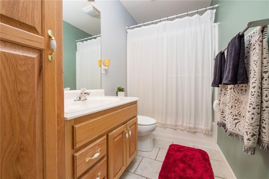 8601 England Street — photo 38