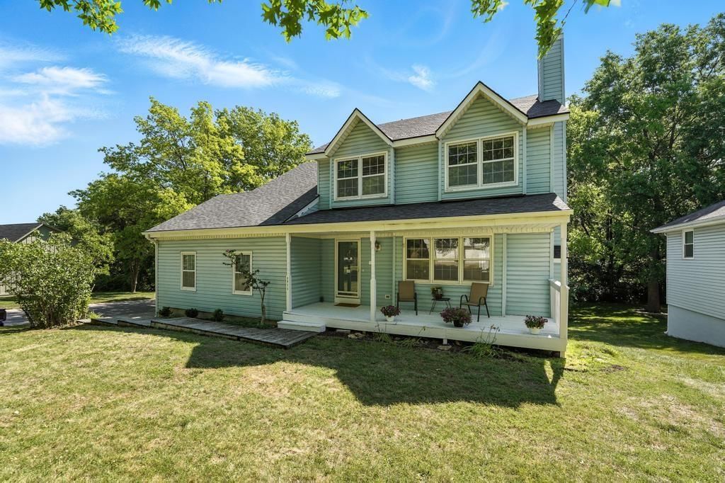 8025 Woodstone Street, Lenexa, KS