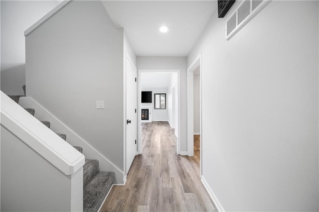 12904 W 67th Street — photo 6
