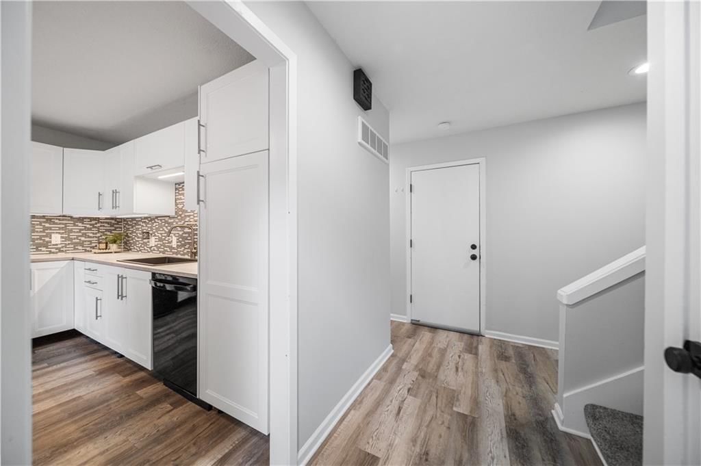 12904 W 67th Street — photo 10