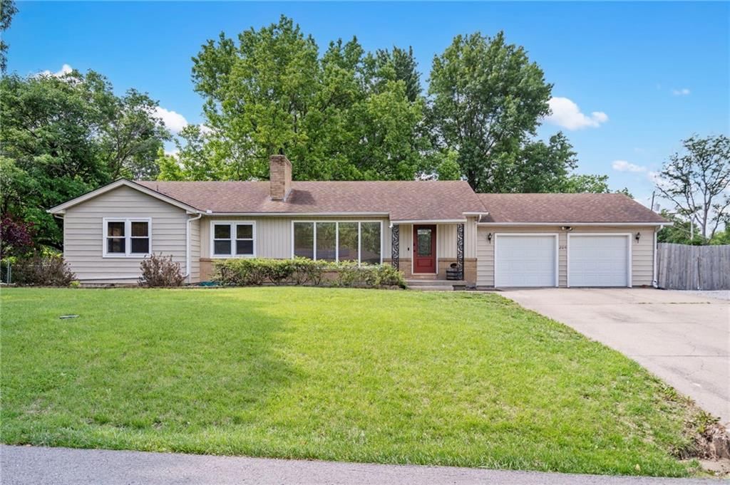 205 NW 54th Terrace, Gladstone, MO