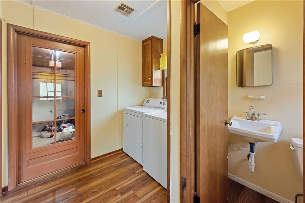 1630 W 5th Street — photo 20