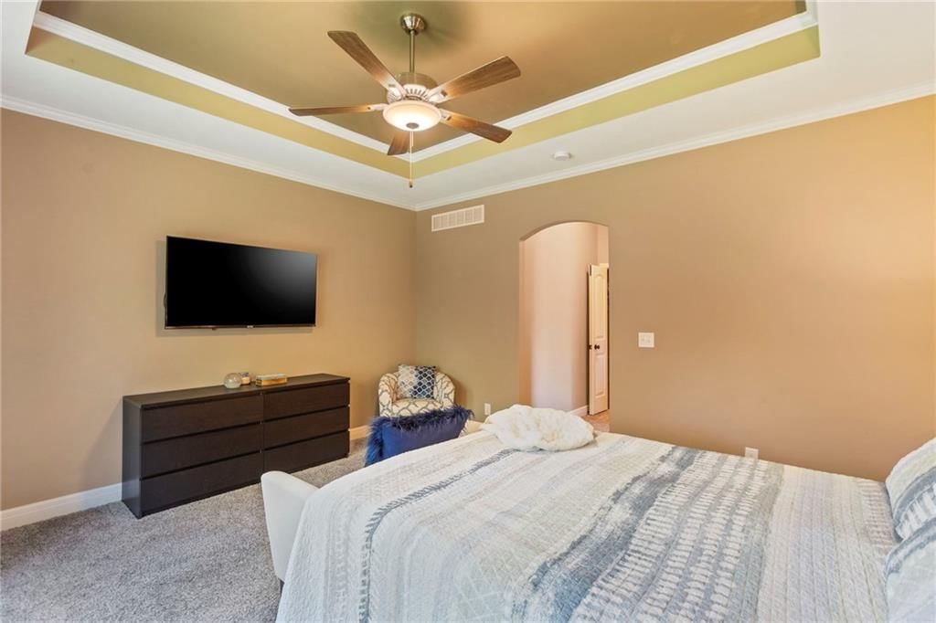 11446 S Longview Road — photo 33