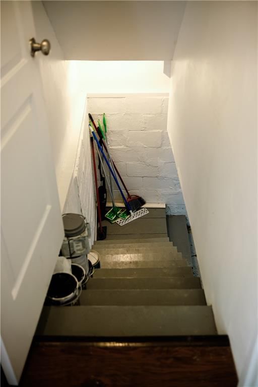 311 N DEWEY Street — photo 27