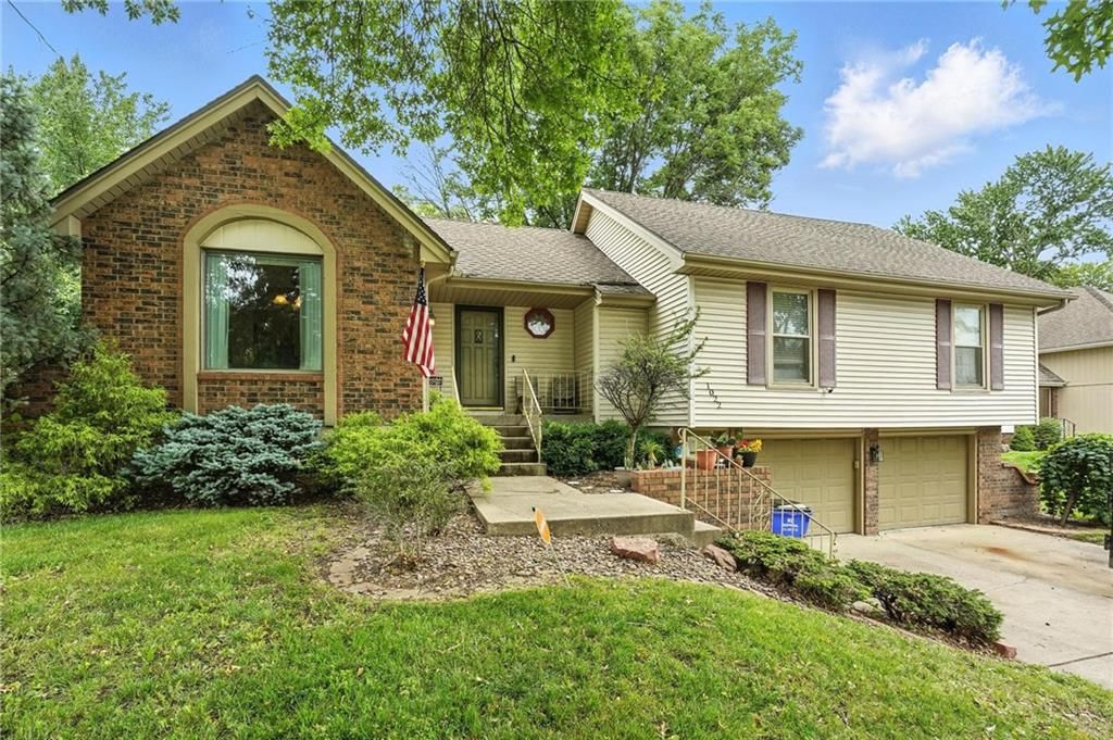 1022 SE 5th Terrace, Lee's Summit, MO