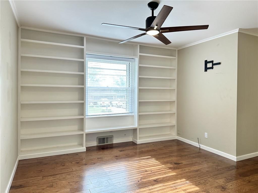 419 Town and Country Lane — photo 18