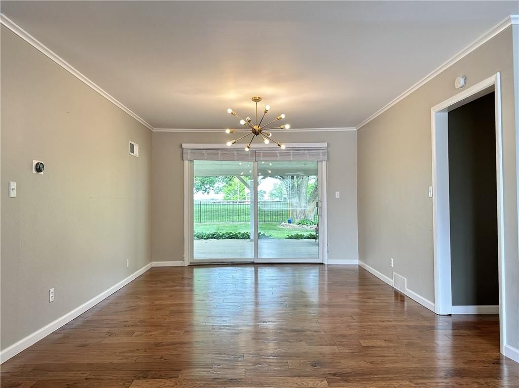 419 Town and Country Lane — photo 7