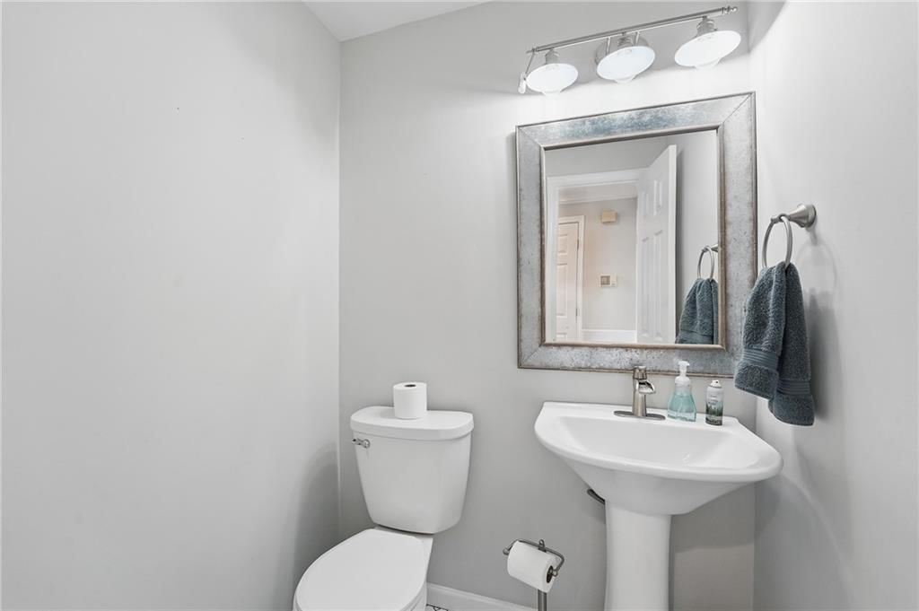 12109 S Acuff Lane — photo 32