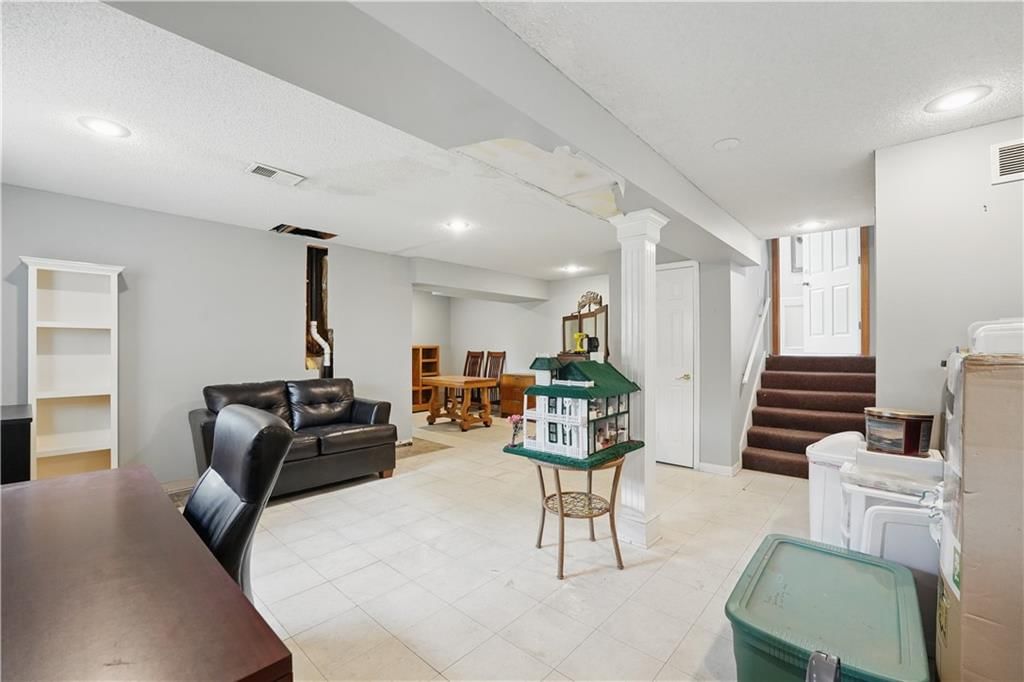 12109 S Acuff Lane — photo 34