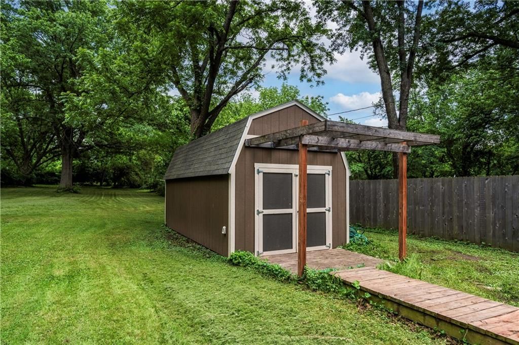 11109 Applewood Drive — photo 24