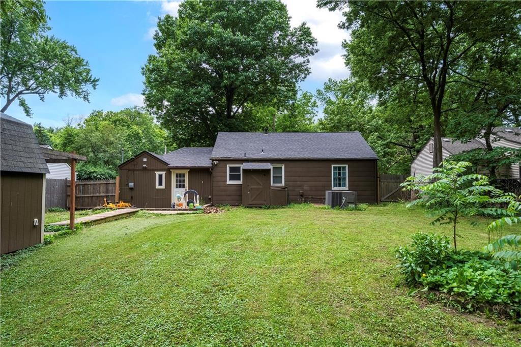 11109 Applewood Drive — photo 27