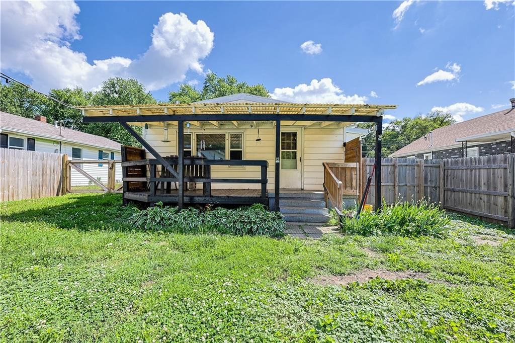 311 W Walter Lane — photo 25