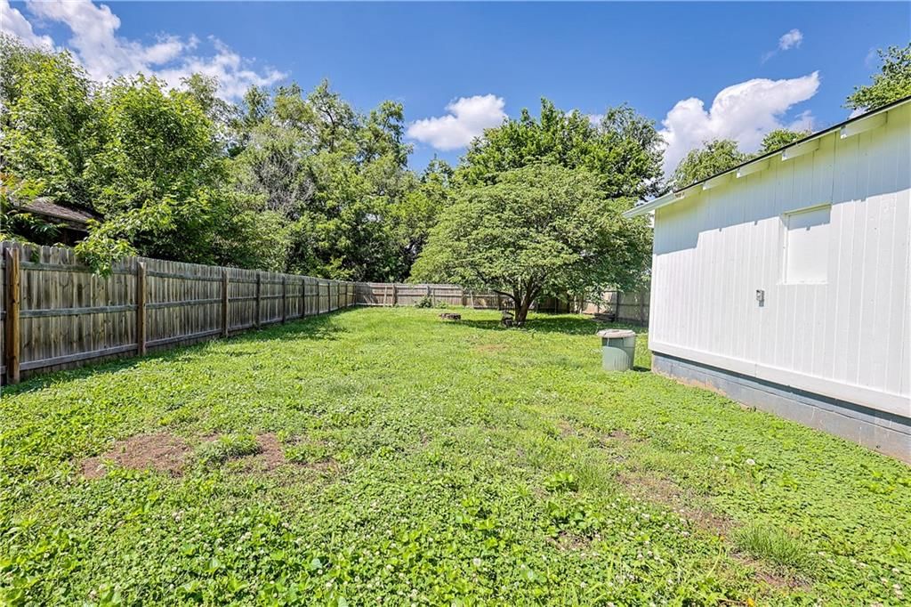 311 W Walter Lane — photo 31