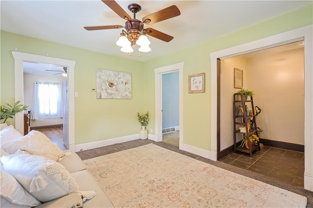 311 W Walter Lane — photo 5