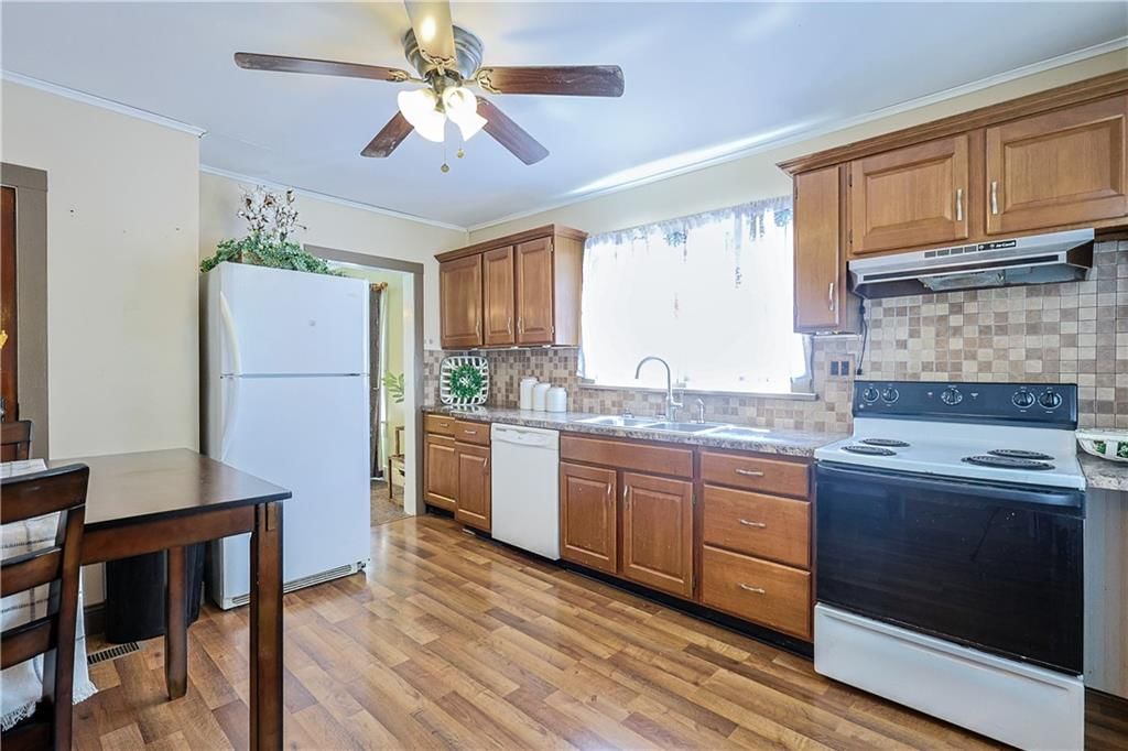 311 W Walter Lane — photo 8