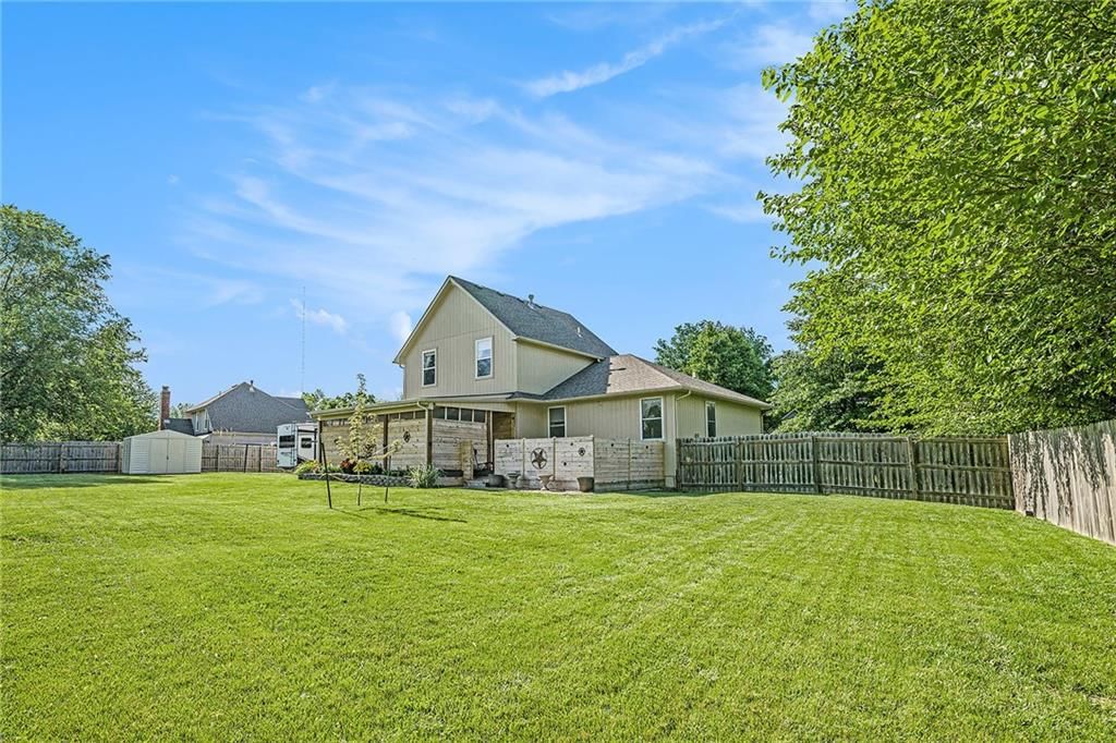15417 Poplar Street — photo 31
